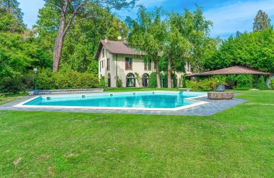 Historische Villa kaufen Castelletto Sopra Ticino, Piemont, Außenansicht