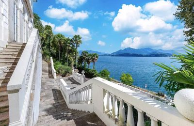 Charakterimmobilien, Monumentale Villa am Ufer des Lago Maggiore
