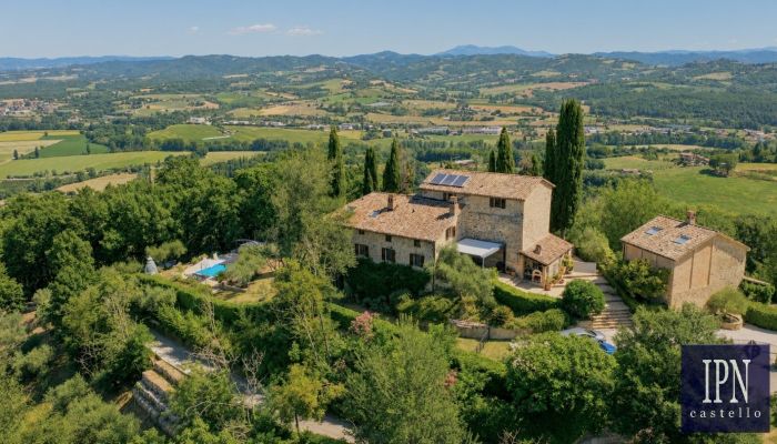 Casale mit Gästehaus und Pool im Niccone-Tal