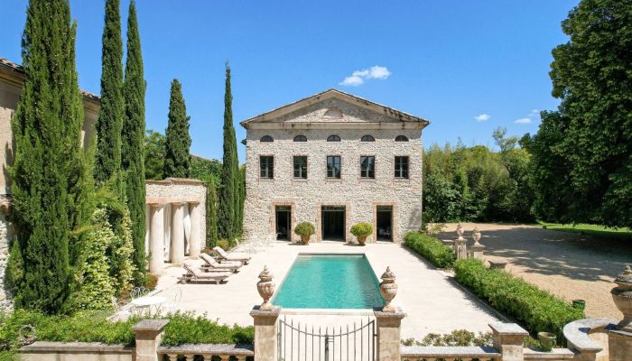 Historisch wertvolles Chateau Näze Uzès
