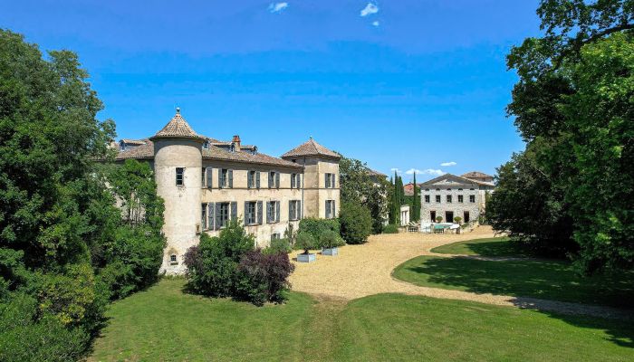 Historisch wertvolles Chateau Näze Uzès