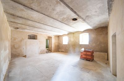 Schloss kaufen Žatec, okres Louny, Nebengebäude