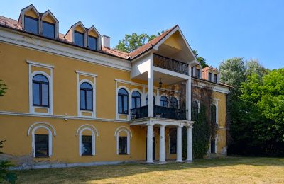 Herrenhaus/Gutshaus kaufen Kovarce, Parková 3, Region Nitra, Foto 1/16