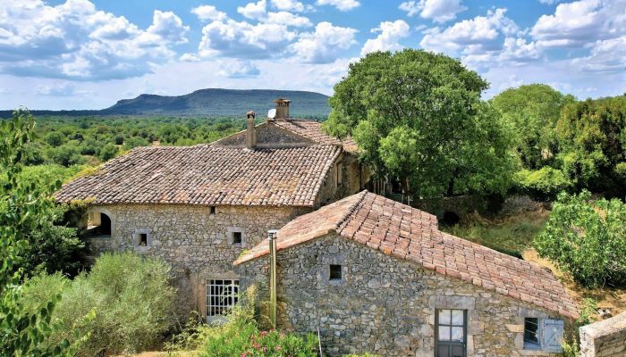  Uzès 4