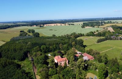 Burg kaufen 18513 Glewitz, Turow 19, Mecklenburg-Vorpommern, Übersicht von Westen