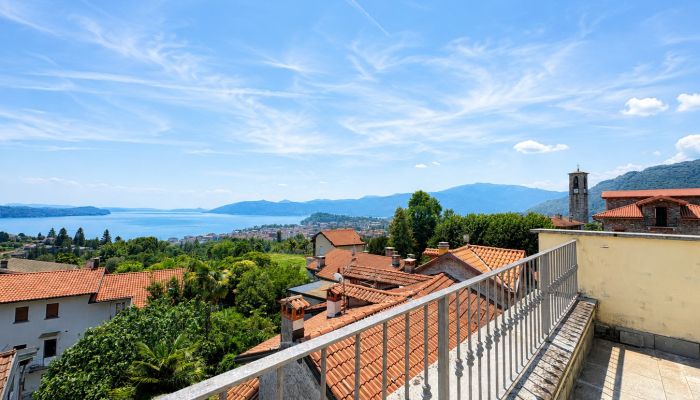Saniertes Bürgerhaus in Zoverallo mit Lago-Maggiore-Blick