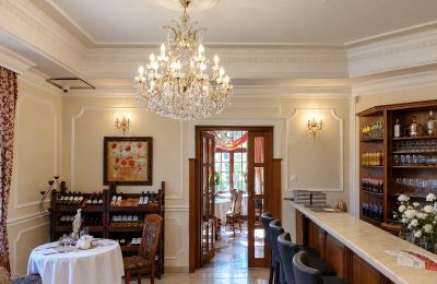 Herrenhaus kaufen Lodz, Bar