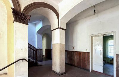 Schloss kaufen Bronów, Bronów 20, Niederschlesien, Eingangshalle