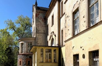 Schloss kaufen Bronów, Bronów 20, Niederschlesien, Seitenansicht