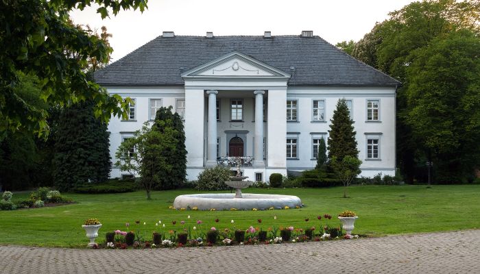 Schloss Maciejowice 1