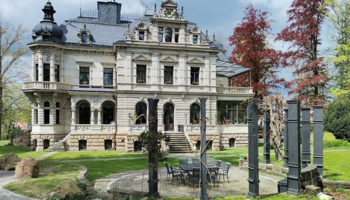 Historische Villa Nordböhmen