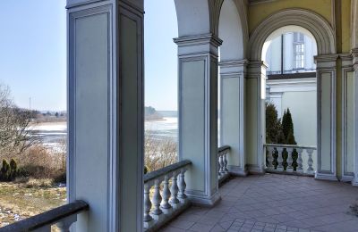 Schloss kaufen Lubstów, Pałac w Lubstowie, Großpolen, Loggia
