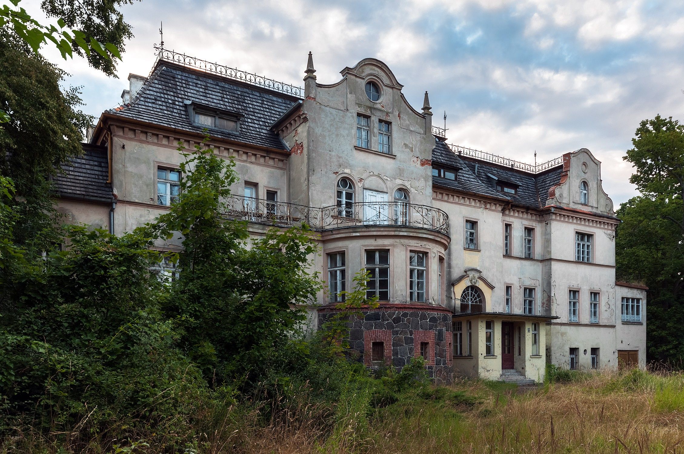 Fotos Gutshaus Schloss Bronau Niederschlesien