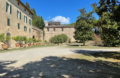 Historische Villa kaufen Siena, Toskana:  RIF 2937 Innenhof