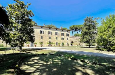 Charakterimmobilien, Herrschaftliches Anwesen mit 40 Ha Land und Blick auf Siena