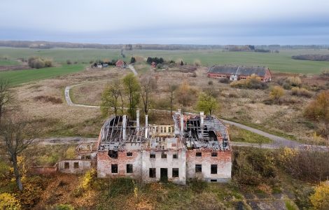  - Gutshaus Weitzdorf (Dwór w Grabnie)