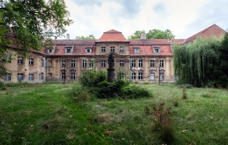  - Barockschloss in Schlawa (Pałac w Sławie) - zu kommunistischen Zeiten verändert und umgebaut