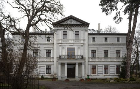  - Klassizistisches Gutshaus in Borek/Borkau (Niederschlesien)