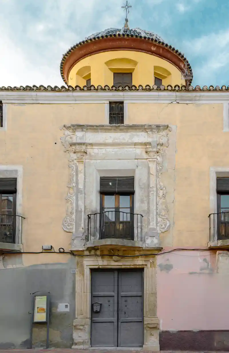 Ein Palast in der Altstadt von Chinchilla, Kastilien