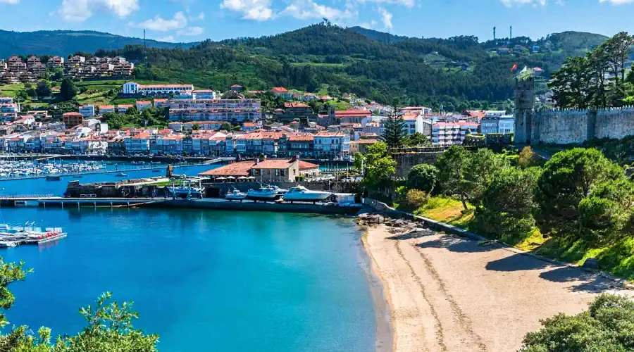 Stadt Baiona in Galicien