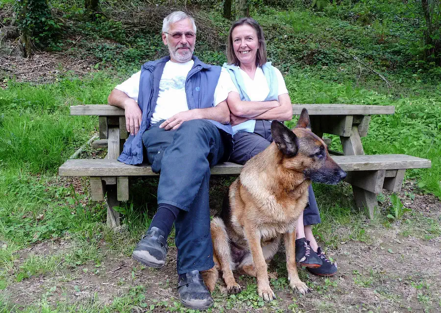 Moulin Bas, Grundstück mit Wasserfall