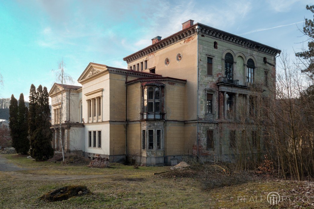 Sanierungsbedürfte Fabrikantenvilla in Tschechien (Mittelböhmen), Mittelböhmische Region