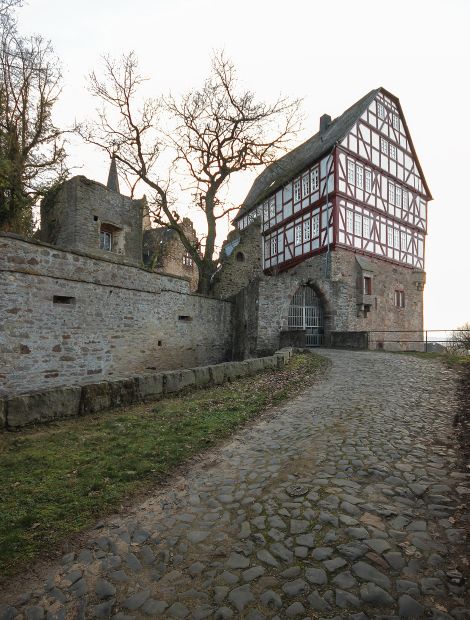 /pp/cc_by_nc_nd/thumb-burg-schweinsberg-casselbike-realportico.jpg