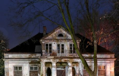  - Sochaczew: Ein berühmtes Gutshaus