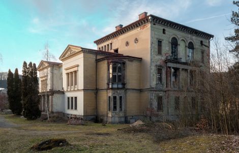  - Sanierungsbedürfte Fabrikantenvilla in Tschechien (Mittelböhmen)