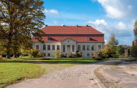 Dambeck, Hof - Gutshaus Dambeck, Röbel-Müritz