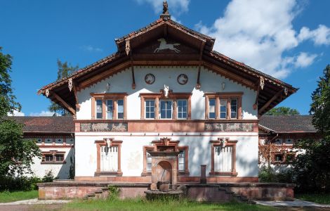 Mettlach, Schloss Saareck - Historisches Stallgebäude im Park von Schloss Saareck