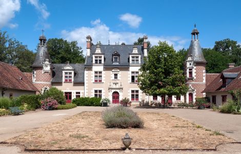 Cheverny, Château de Troussay - Château de Troussay: Wird als kleinstes Herrenhaus aller Loire-Schlösser bezeichnet