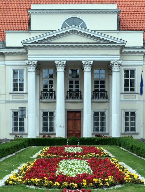 Warszawa, ul. Senatorska - Mniszech-Palast in Warschau