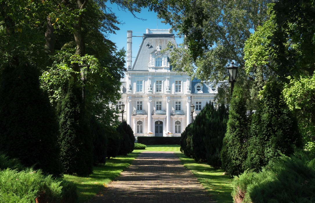 Schloss in Zakrzewo (Pałac w Zakrzewie), Zakrzewo