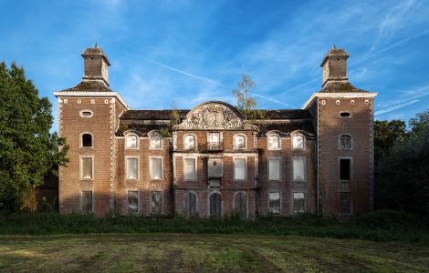  - Schloss in Blegny/Saive: Château de Méan / Kasteel van Méan