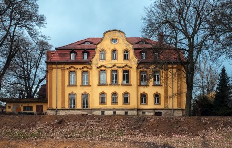 /pp/cc_by_nc_sa/thumb-de-sachsen-anhalt-kretzschau-salitz-gutshaus.jpg