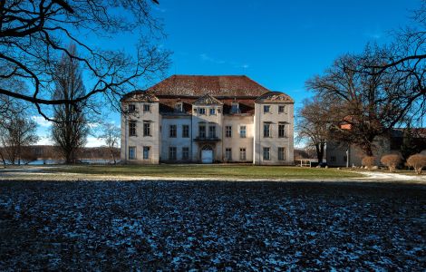 Ivenack, Am Schloss - Schloss/Herrenhaus in Ivenack, Mecklenburgische Seenplatte