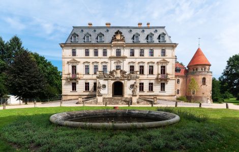 /pp/cc_by_sa/thumb-germany-brandenburg-altdoebern-castle.jpg