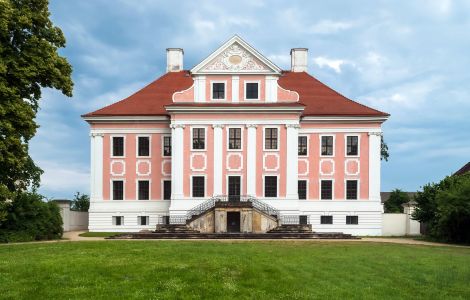 Groß Rietz, Nebenstraße - Schloss in Groß Rietz