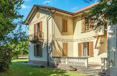 Historische Villa 28040 Lesa, Piemont