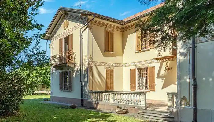 Historische Villa kaufen 28040 Lesa, Piemont,  Italien