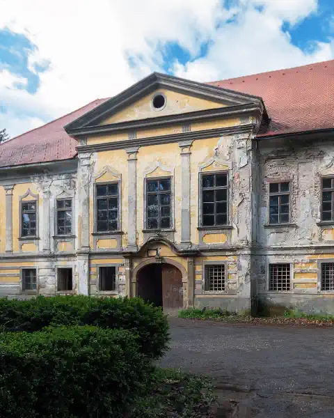 Fotos /pp/lumen/castles-croatia.webp