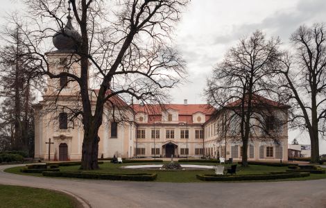  - Schloss in Loučeň