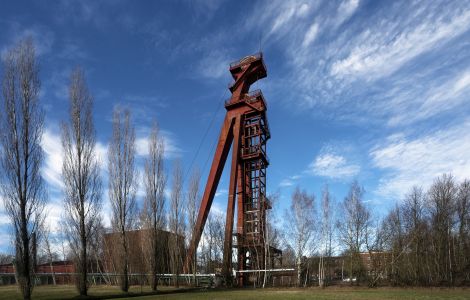  - Industriedenkmal in Kamen: Förderturm der ehemaligen "Zeche Monopol"