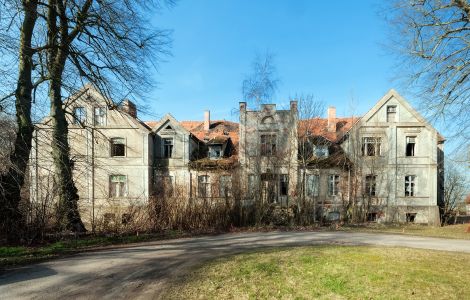 Neese, Fritz-Reuter-Straße - Ruine des Gutshauses in Neese