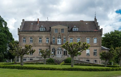 Wrangelsburg, Schlossplatz - Herrenhaus Wrangelsburg, Vorpommern Greifswald