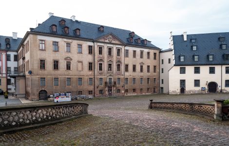 Altenburg, Schloss - Residenzschloss Altenburg - Ballsallgebäude im Schlosshof