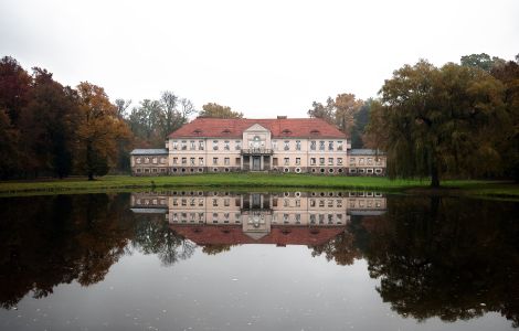 Owińska, palac - Schloss in Owińska