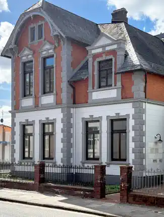 Villa des deutschen Historismus von 1894 als Einzeldenkmal – Brake, Niedersachsen