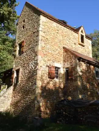Landhaus aus dem 17. Jahrhundert mit 2,43 Hektar Grund in Alleinlage
